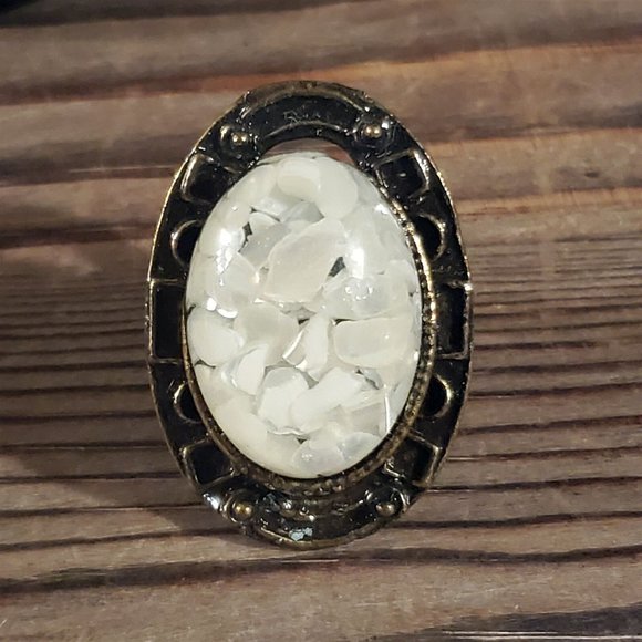 PinkDiva Jewelry - Antique Brass Mother of Pearl Black Resin Domed Cocktail Statement Ring #A2